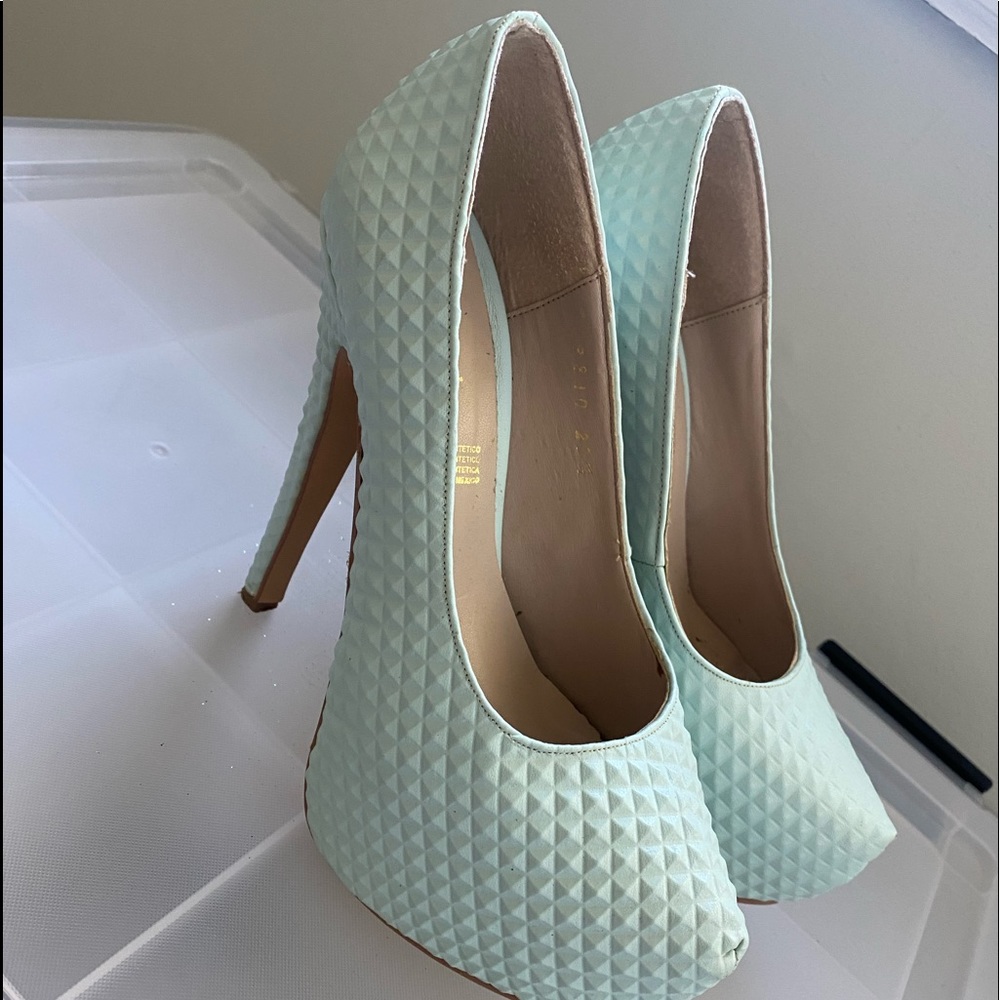 Geometric pattern light blue heels - Picture 3 of 4